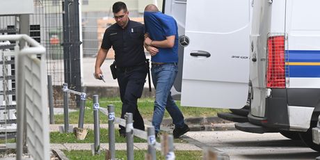 Uhićenje navijača - 6