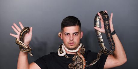 Matej Tolić sa zmijama - 4