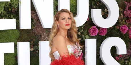 BLAKE LIVELY - 15