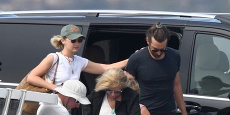 Gigi Hadid, Bradley Cooper - 1