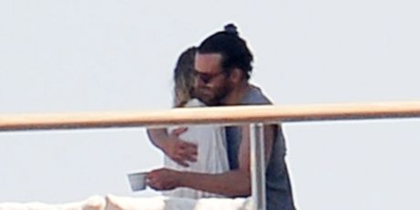 Gigi Hadid, Bradley Cooper - 4