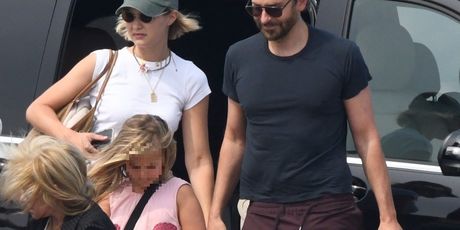 Gigi Hadid, Bradley Cooper - 6