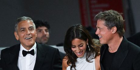 Ines de Ramon, Brad Pitt i George Clooney