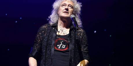 Brian May, Queen - 4