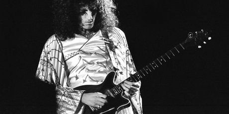 Brian May, Queen - 2