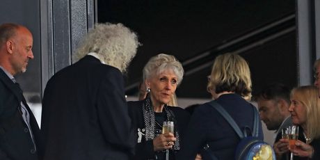 Anita Dobson - 7