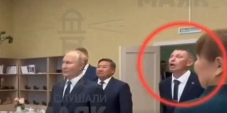 Putin u posjetu školi