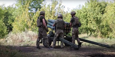 Objavljene snimke hrvatskog sustava za višecijevno ispaljivanje raketa u Ukraijni - 1