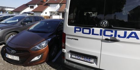 Policija i USKOK u Otoku - 9