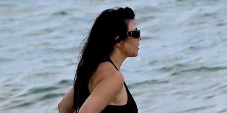 Kourtney Kardashian - 7