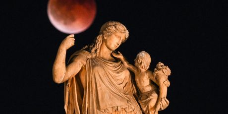 Pomrčina Mjeseca - 12