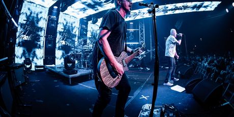 Prljavo kazalište 45 godina Crno bijelog svijeta