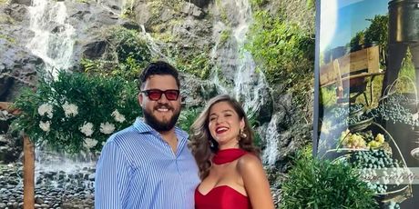 Zdravko Vukelić s djevojkom