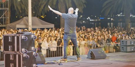 In Magazin: Vojko V - 5