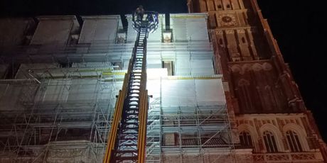 Spašavanje pijanog mladića s krova crkve u Landshutu - 2