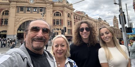 Željko Bebek s obitelji u Astraliji