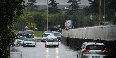 Jaka kiša stvara probleme u Šibeniku - 35