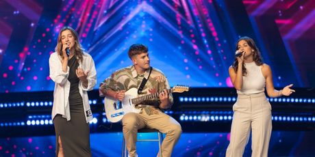 The Plut Family, Supertalent - 15