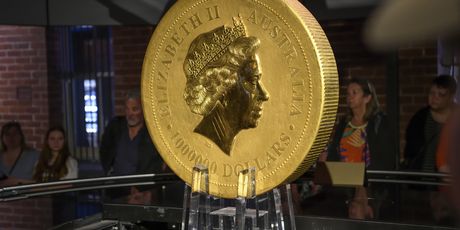 Australian Kangaroo One Tonne Gold Coin