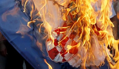 Zapaljena hrvatska zastava, ilustracija