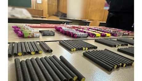 Na području Novog Zagreba zagrebački policajci kod maloljetnika pronašli pirotehniku iz P1 kategorije - 3