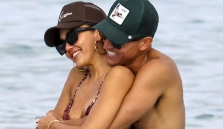 Jessica Alba i Danny Ramirez - 1