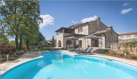 Villa Barbarela, Muntrilj