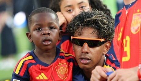 Lamine Yamal s bratom