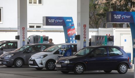 Gužve na benzinskim pumpama - 1