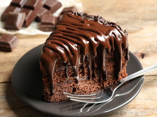 Čokoladni biskvit s čokoladnim ganachom