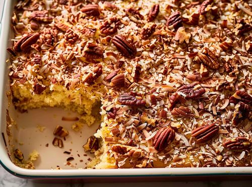 Kolač s tostiranim kokosom i pekan orasima