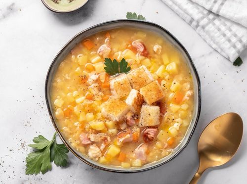 Varivo od crvene leće i dimljene vratine