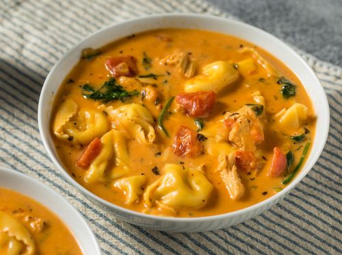 Kremasta juha s tortelinima