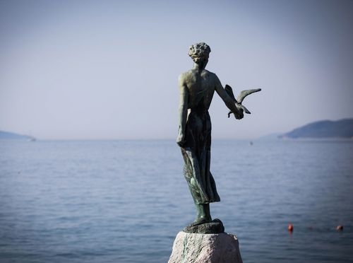 Djevojka s galebom - 1