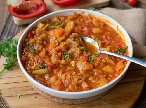 Povrtno varivo od leće i kupusa