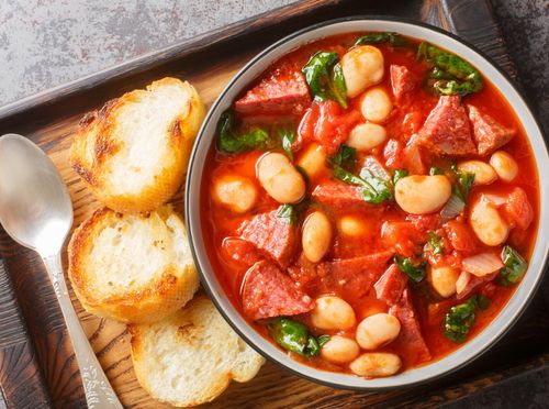 Varivo od graha i kobasica popularno je zimsko jelo