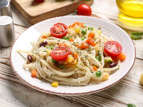 Tjestenina s mrkvicom i graškom