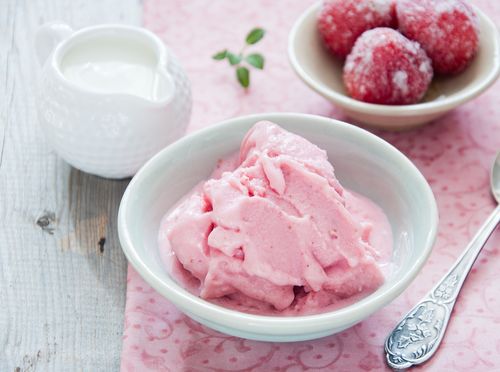 Smrznuti jogurt od jagoda