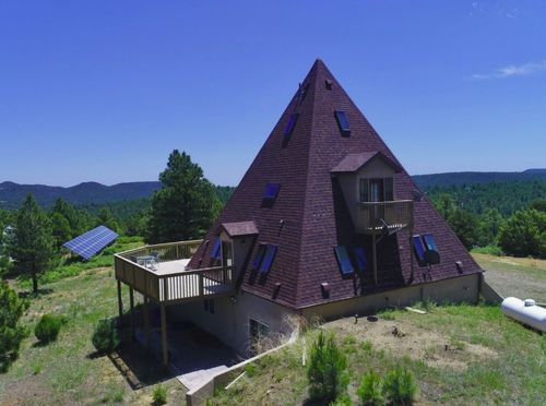 Kuća u obliku piramide s tajnim bunkerom, Colorado, SAD - 1