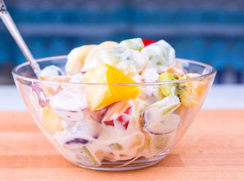 Voćna salata s jogurtom