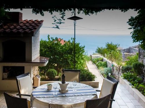 Kamena kuća Capovilla, Vis - 1