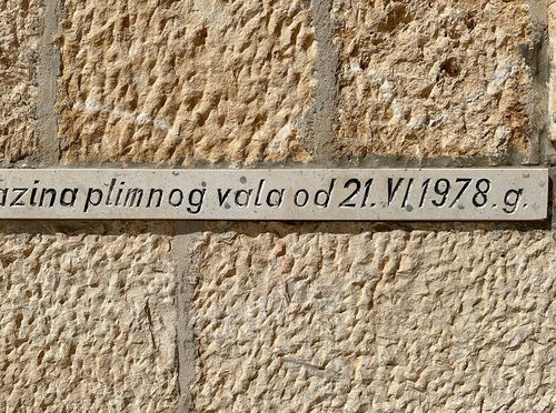 Plimni val