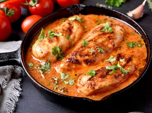 Pileća prsa u umaku od rajčica