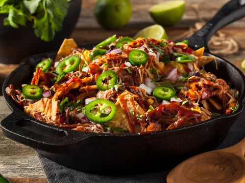 Nachos s vučenom svinjetinom