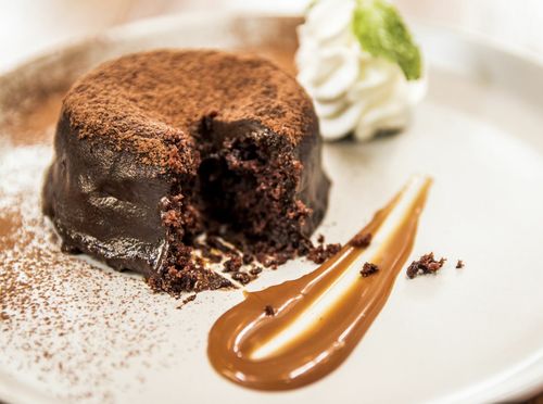 Čokoladni lava kolači s kikiriki maslacem