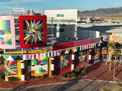 Mural Oasis u Primz Outletu u Nevadi