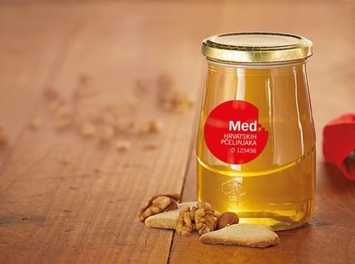 Med hrvatskih pčelinjaka