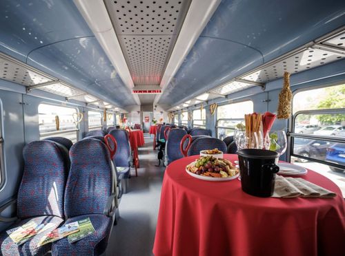 Slow wine train - 2