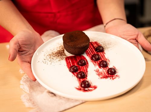 Maja Šabić: Lava cake s coulisom i gelom od šumskog voća - 13