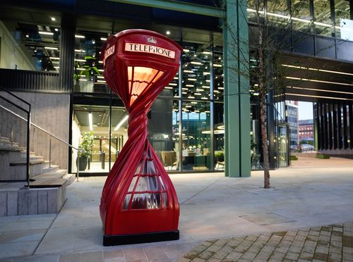 Uvrnute skulpture Alexa Chinnecka - 1